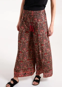Trousers><noscript><img width=