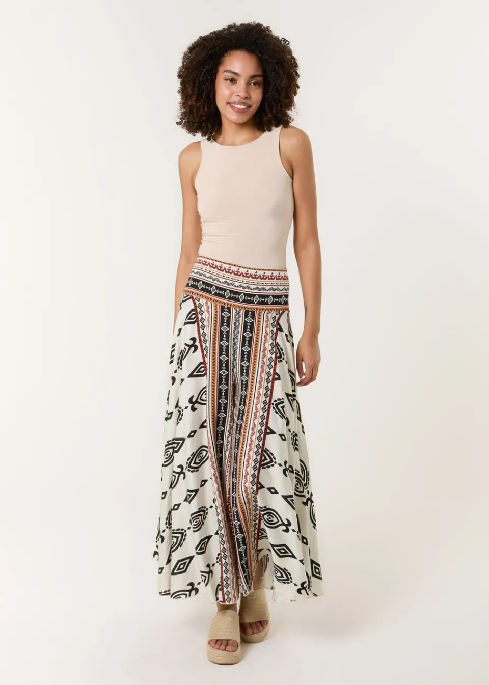 Skirts>Blue Vanilla Stone Flared Skirt With Geometric Print