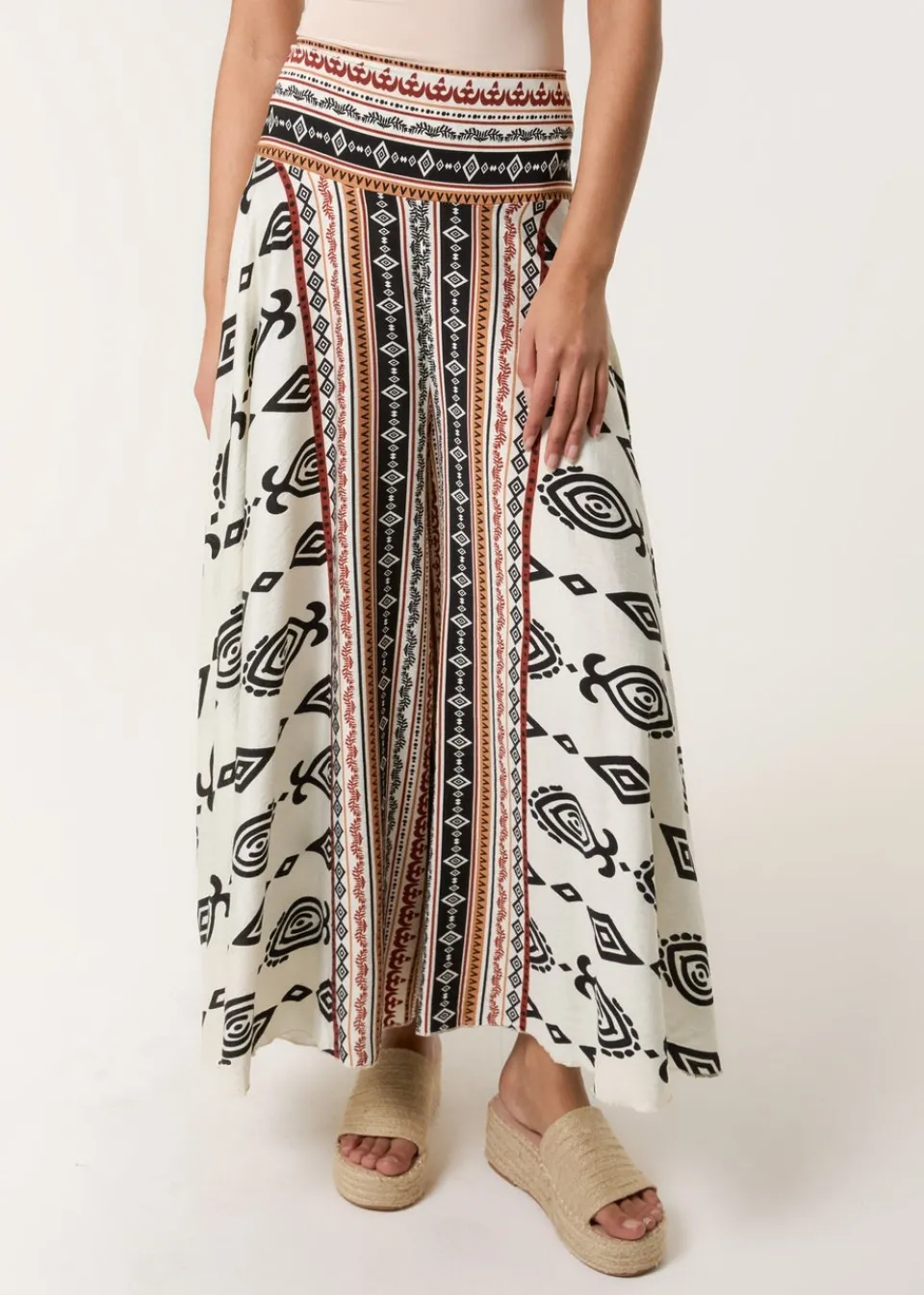 Skirts>Blue Vanilla Stone Flared Skirt With Geometric Print