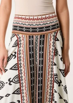 Skirts><noscript><img width=