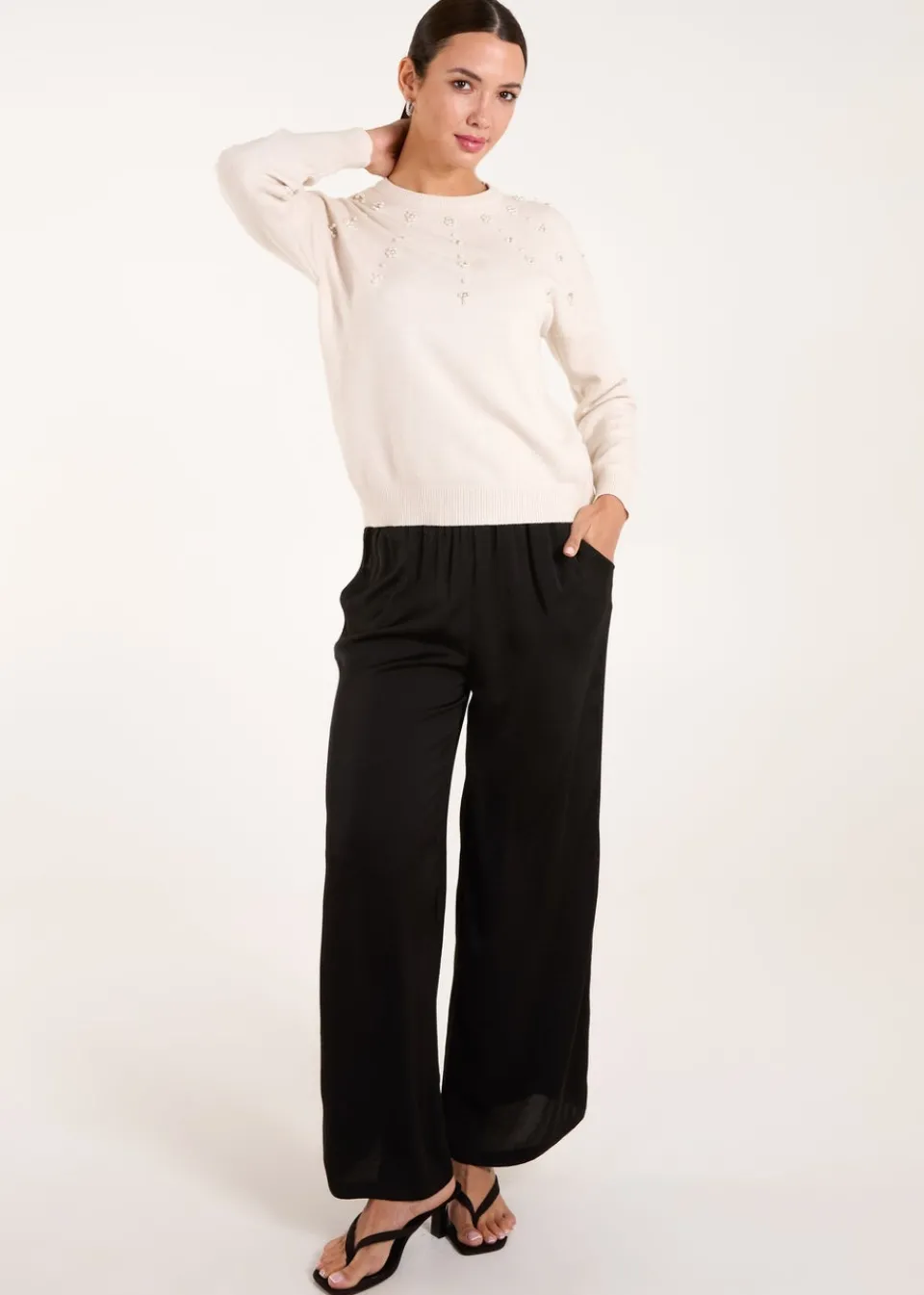 Tops>Blue Vanilla Stone Pearl Flower Embellishment Jumper