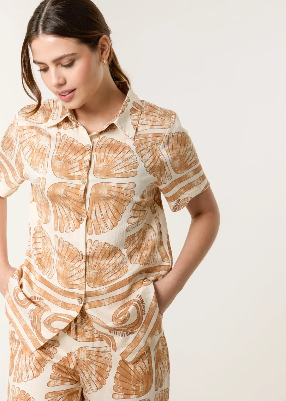 Tops>Blue Vanilla Stone Seashell Top & Trouser Set