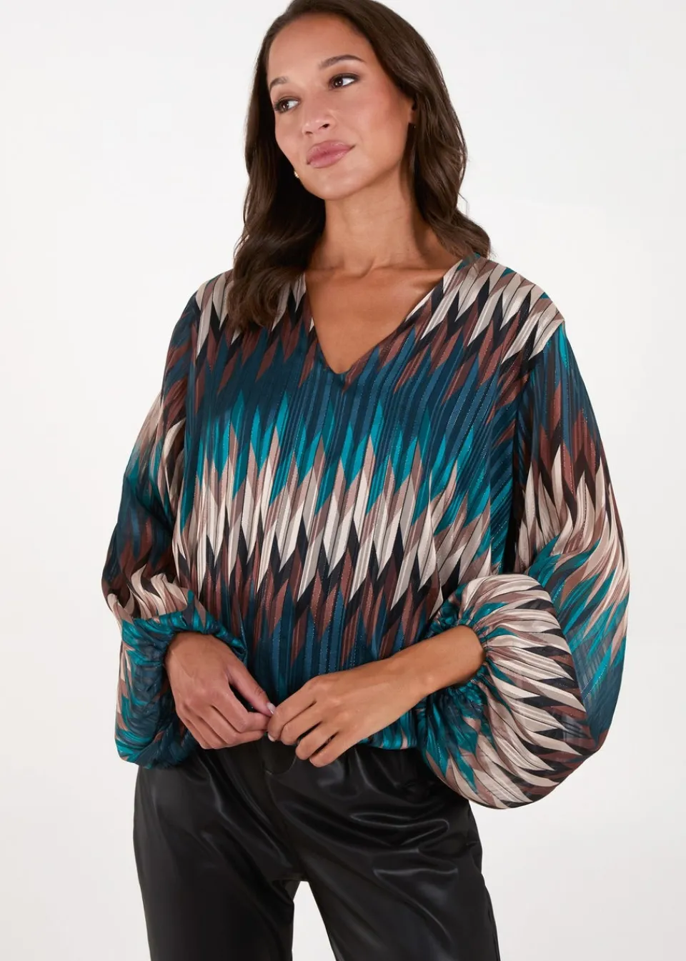 Blouses & Shirts>Blue Vanilla Teal Chevron V Neck Blouse