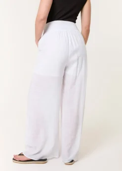 Trousers><noscript><img width=
