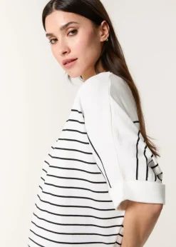 T-Shirts><noscript><img width=