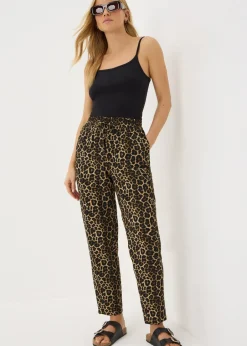 Trousers><noscript><img width=