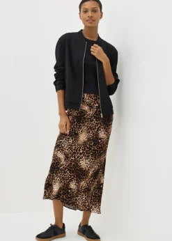 Skirts><noscript><img width=