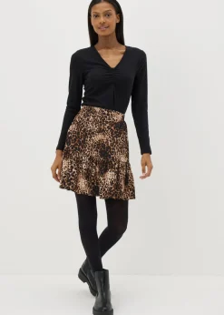 Skirts><noscript><img width=