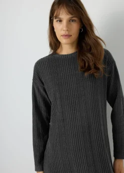 Knitwear><noscript><img width=