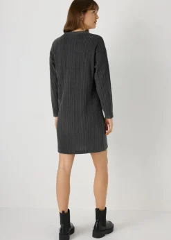 Knitwear><noscript><img width=