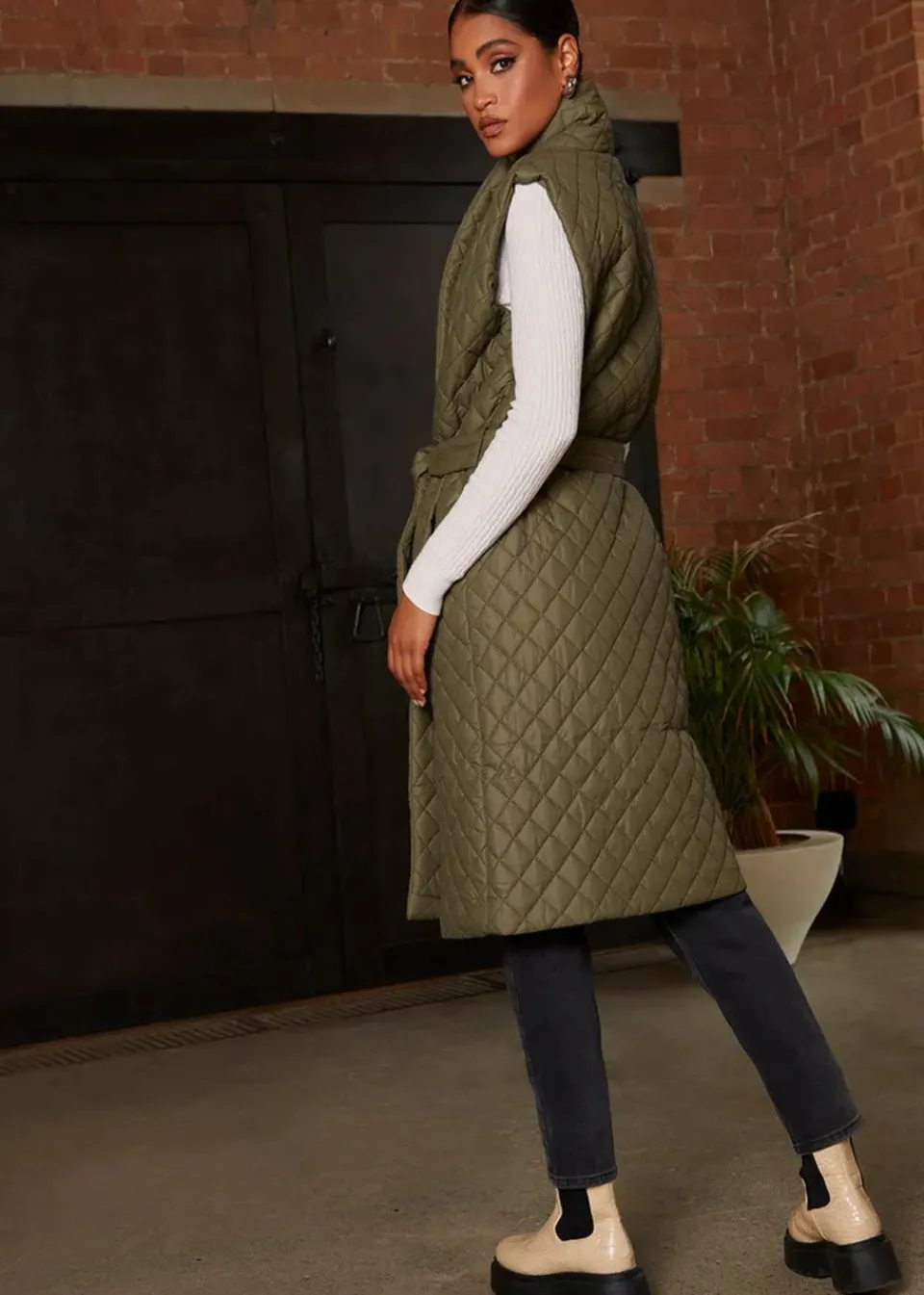 Coats & Jackets>Chi Chi London Khaki Diamond Quilted Longline Belted Gilet