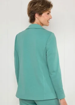 Coats & Jackets><noscript><img width=