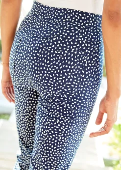 Trousers><noscript><img width=