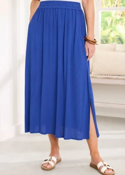 Skirts><noscript><img width=