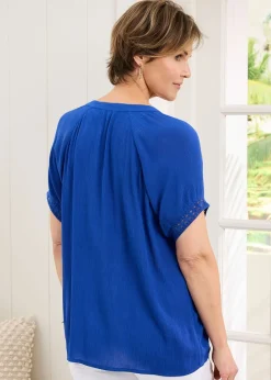 Tops>Cotton Traders Pale Blue Floral Embroidered Crinkle Top