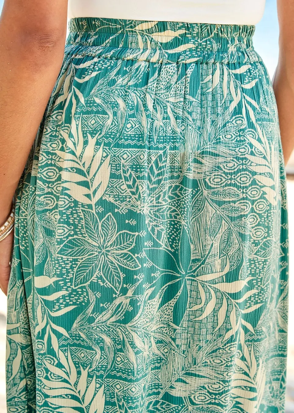 Skirts>Cotton Traders Sea Green Pull-On Printed Crinkle Maxi Skirt
