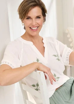 T-Shirts>Cotton Traders Warm Cream Floral Embroidered Crinkle Top