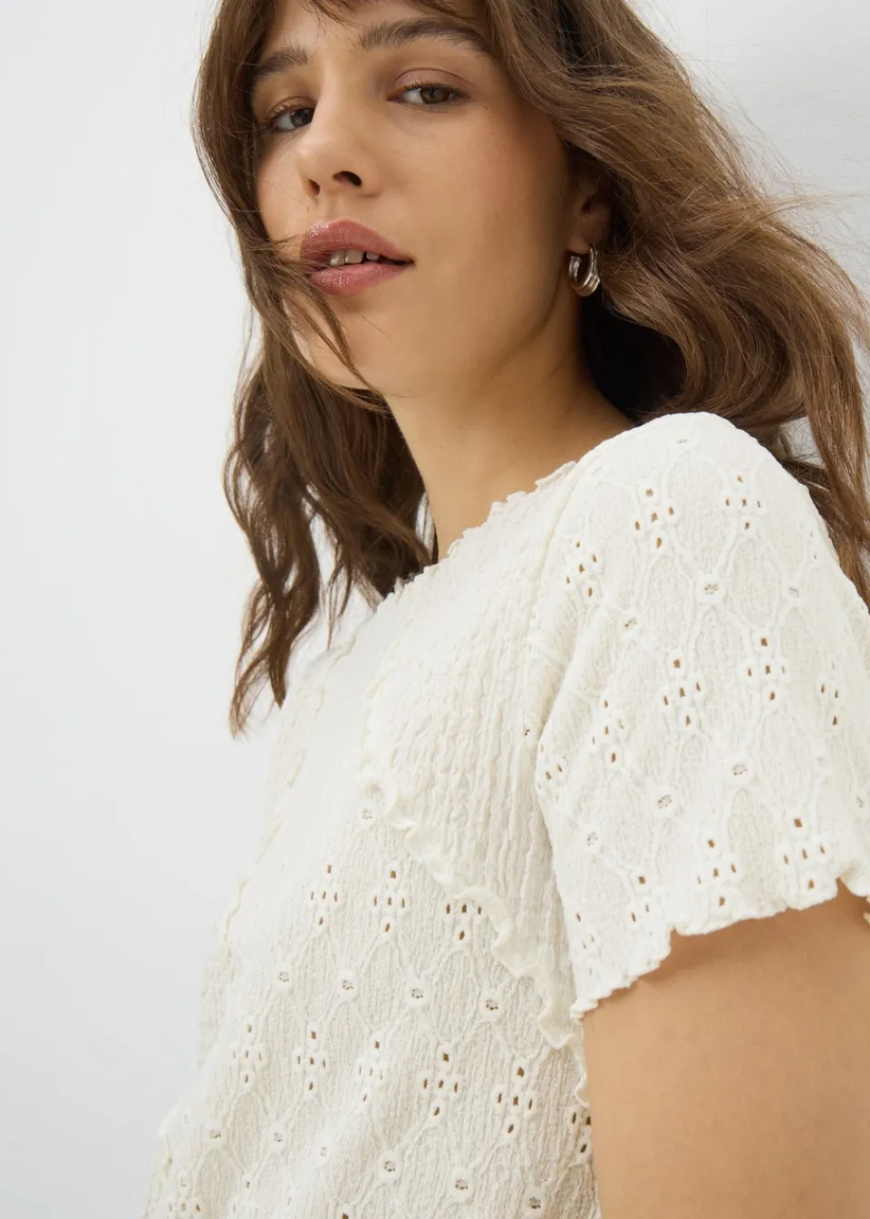 T-Shirts>Papaya Mixed Texture T-Shirt Cream