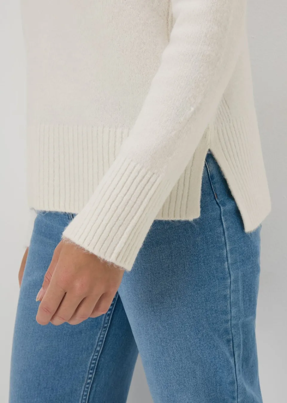 Tops>Papaya Ribbed V-Neck Jumper Cream