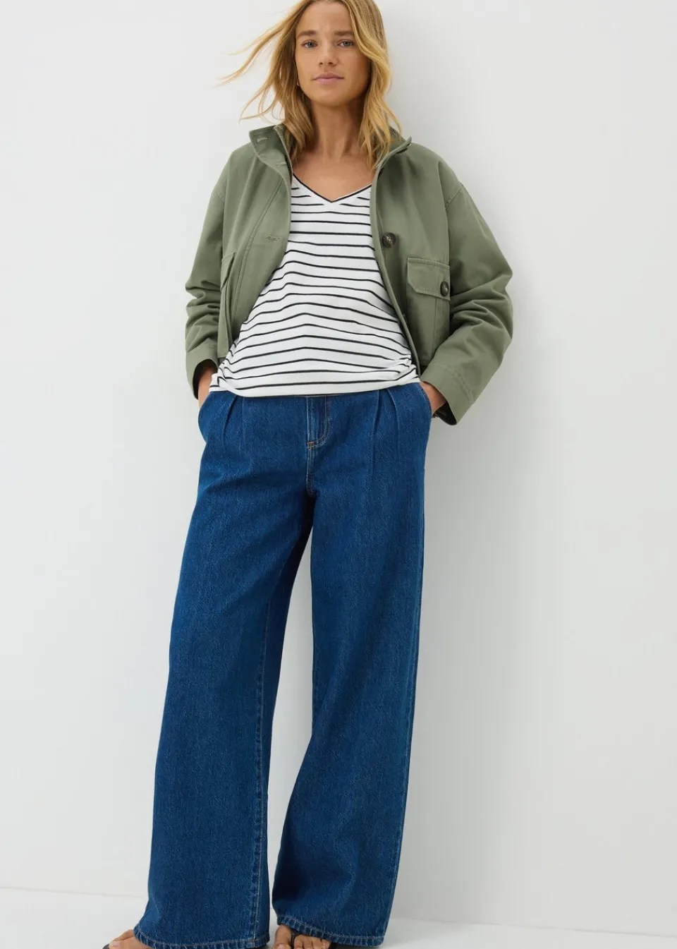 T-Shirts>Papaya Cream Stripe V-Neck Regular Fit T-Shirt