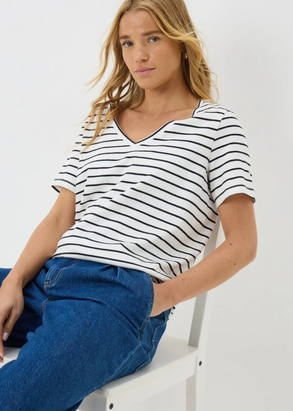 T-Shirts>Papaya Cream Stripe V-Neck Regular Fit T-Shirt