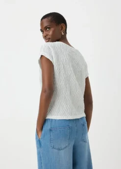 T-Shirts>Papaya Cream Wavy Textured Crew Neck T-Shirt