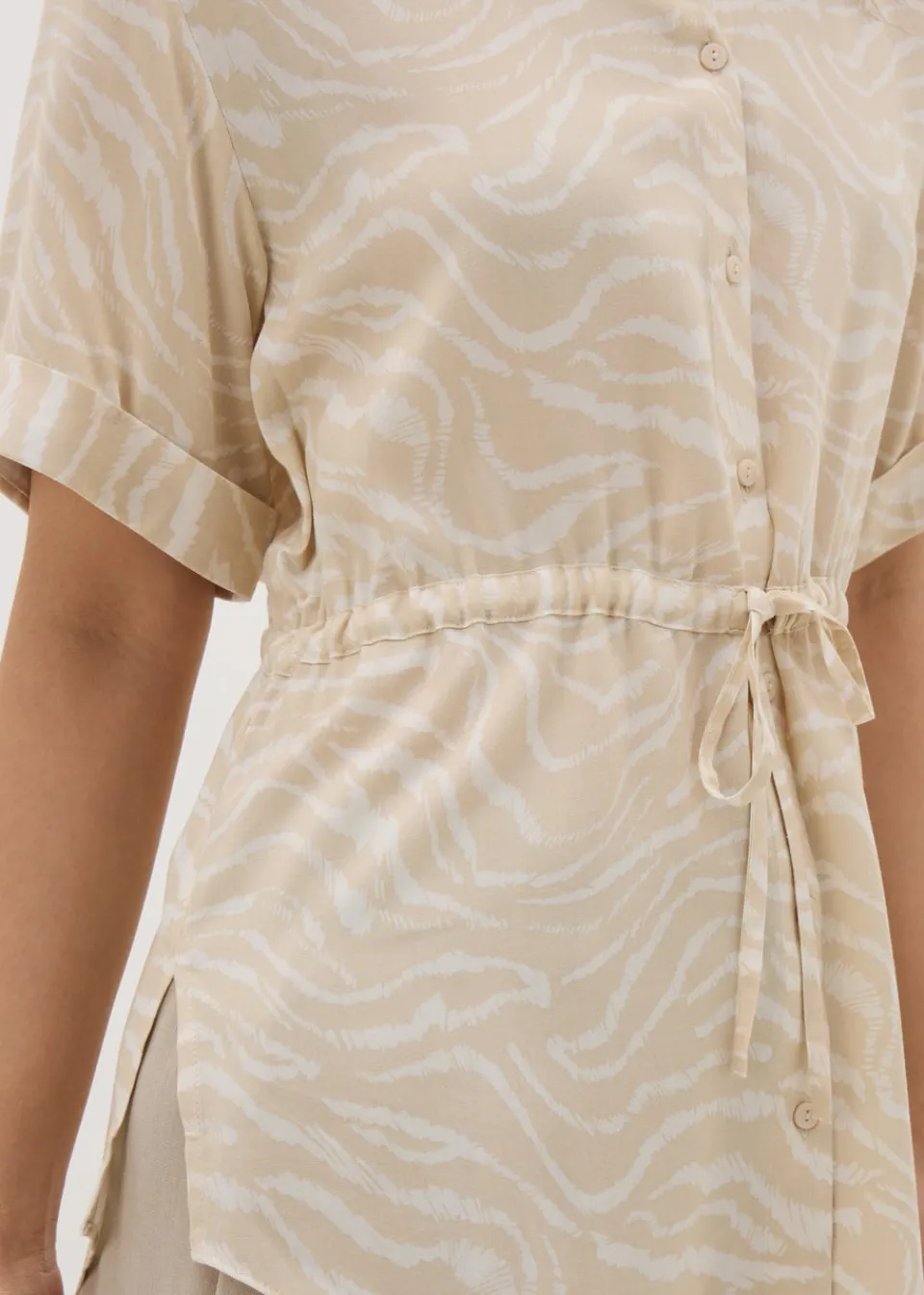 Blouses & Shirts>Papaya Cream Zebra Tie Waist Longline Shirt