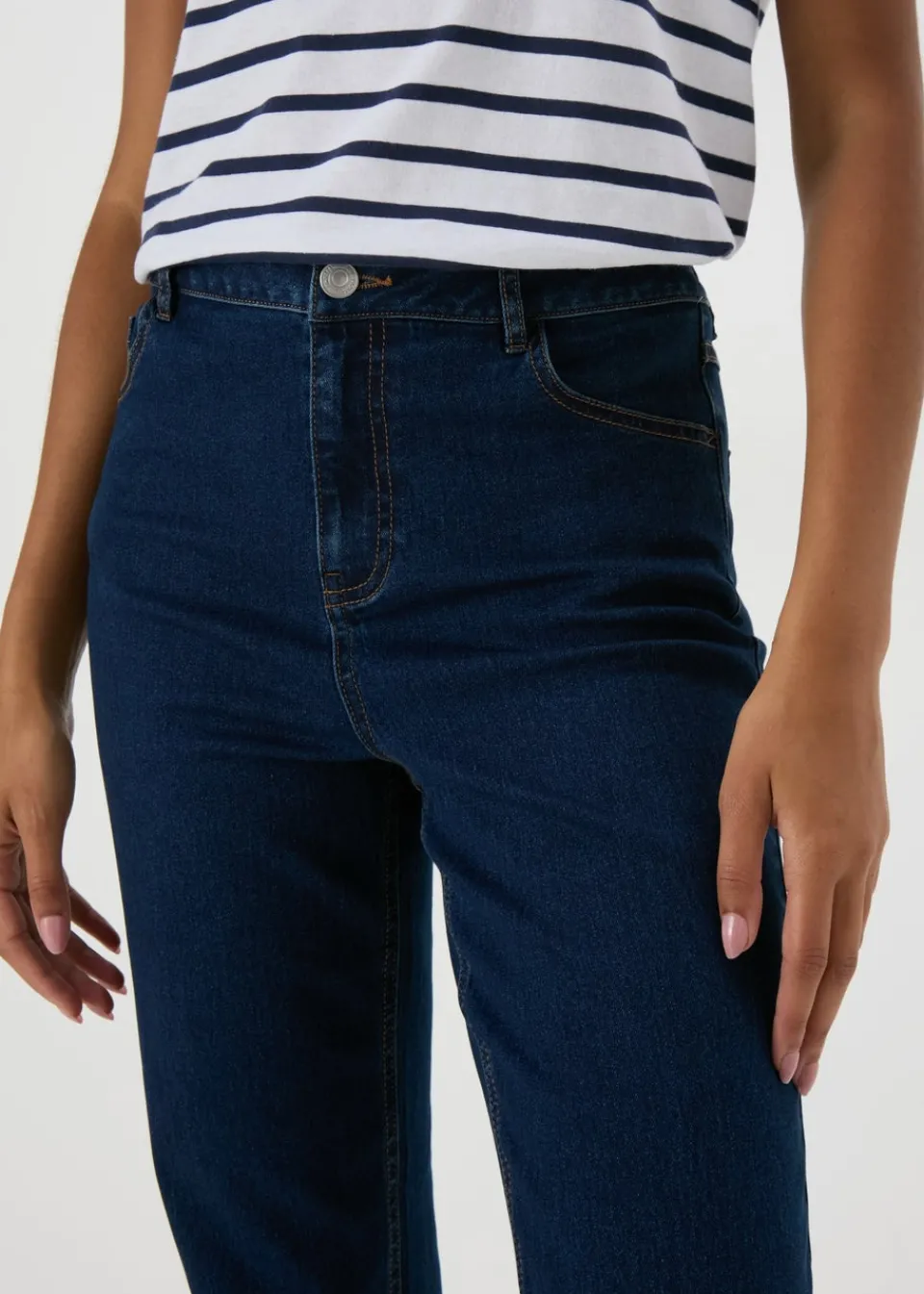 Jeans & Jeggings> Dark Wash Bootcut Jeans