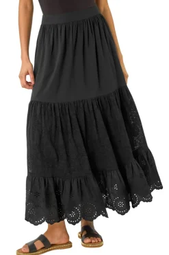 Skirts><noscript><img width=