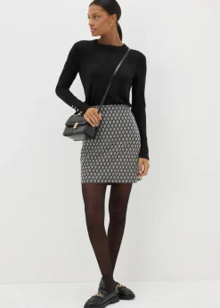 Skirts><noscript><img width=