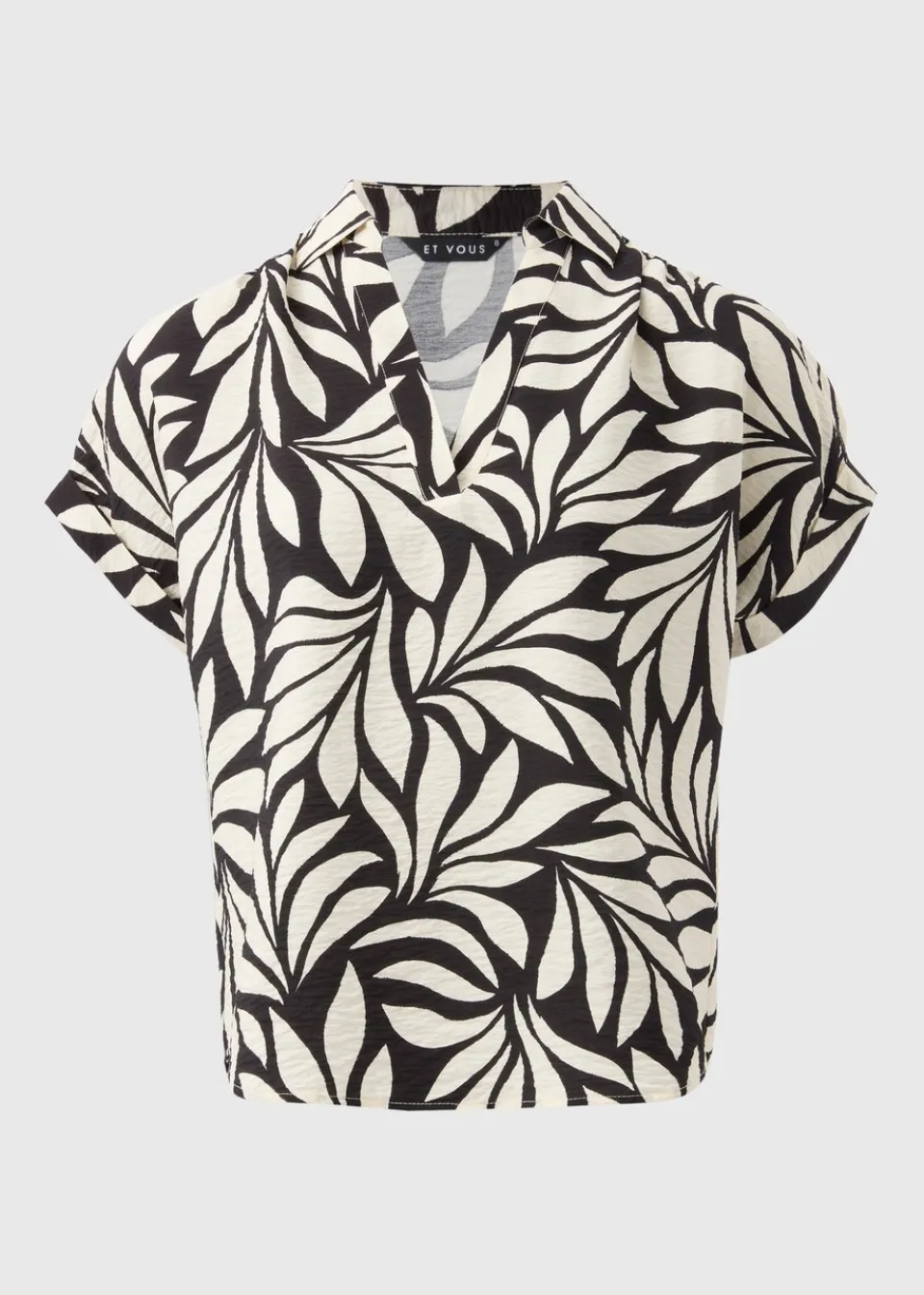 Tops>Et Vous Black Mono Palm Airflow Collared V-Neck Blouse