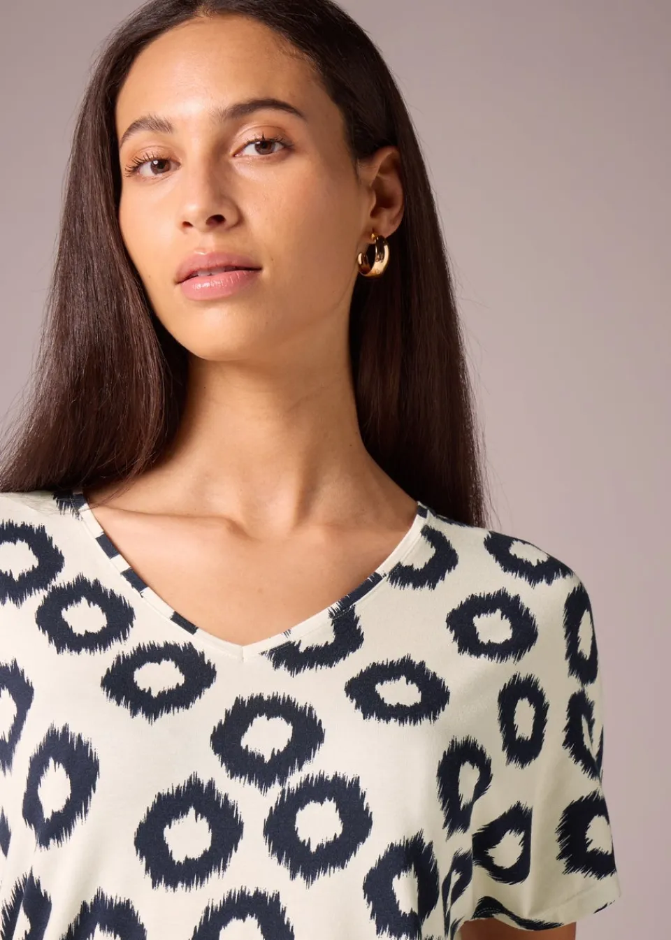 T-Shirts>Et Vous Cream Scratch Print V Neck T-Shirt
