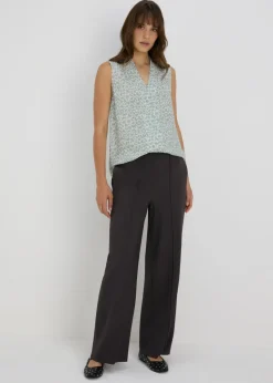 Trousers><noscript><img width=