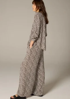 Trousers><noscript><img width=