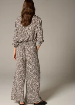 Trousers><noscript><img width=