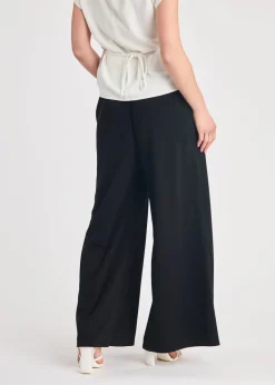 Trousers><noscript><img width=