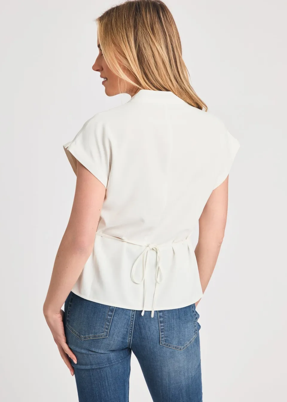 Tops>French Connection White V-Neck Button Up Short Sleeve Crepe Blouse