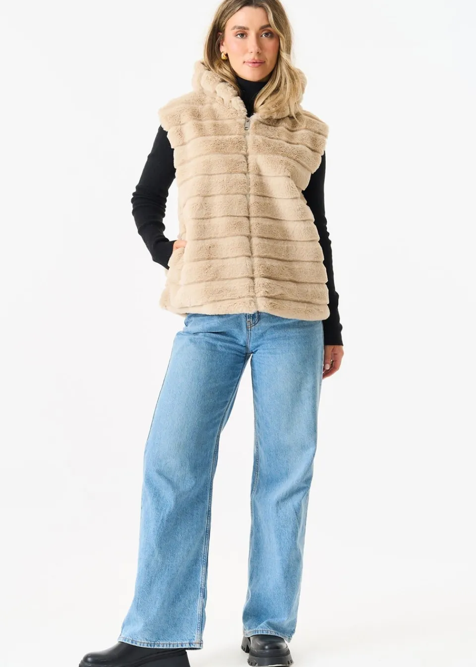 Coats & Jackets>Gini London Beige Zip Front Hooded Fur Gilet