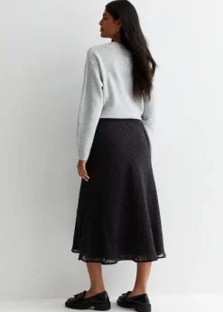 Skirts><noscript><img width=