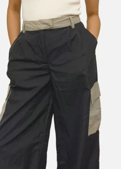 Trousers><noscript><img width=
