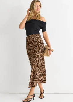 Skirts><noscript><img width=