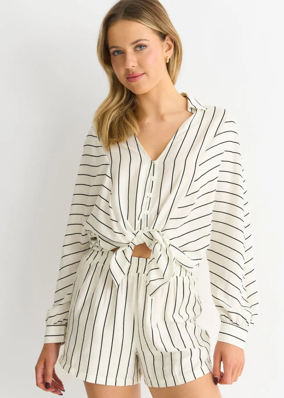 Shorts>Gini London Cream Stripe Viscose Elasticated Waist Shorts
