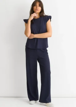 Trousers><noscript><img width=