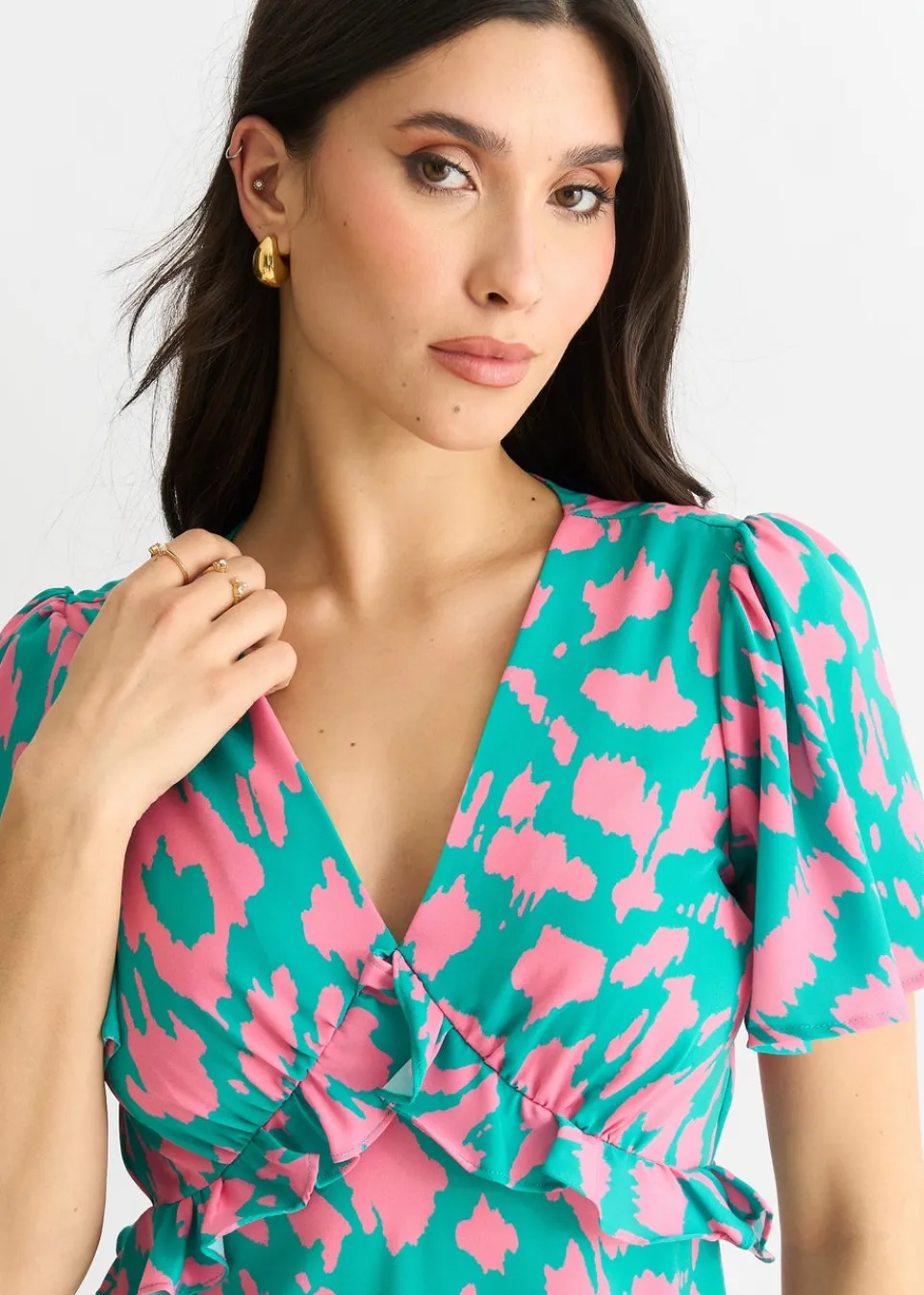 Dresses>Gini London Green Animal Print V Neck Ruffle Midi Dress