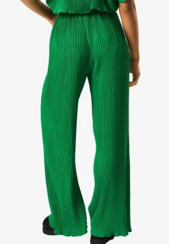 Trousers><noscript><img width=
