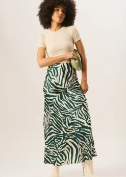 Skirts><noscript><img width=