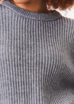 Tops><noscript><img width=