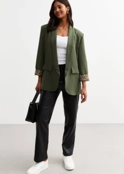 Coats & Jackets><noscript><img width=