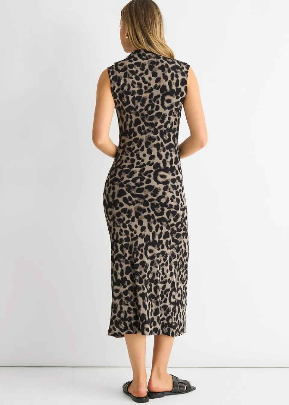 Dresses>Gini London Light Grey Animal Print Ruched Midi Dress