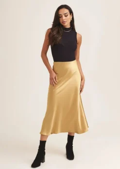 Skirts><noscript><img width=